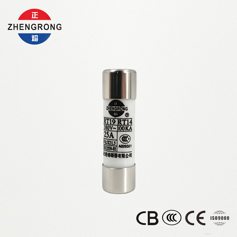 Engros 8,5*31,5 R014 25A tilpassede sikringer